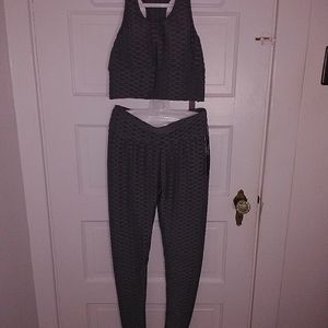 2 Piece Activewear Yoga Jogging Set Size L/XL